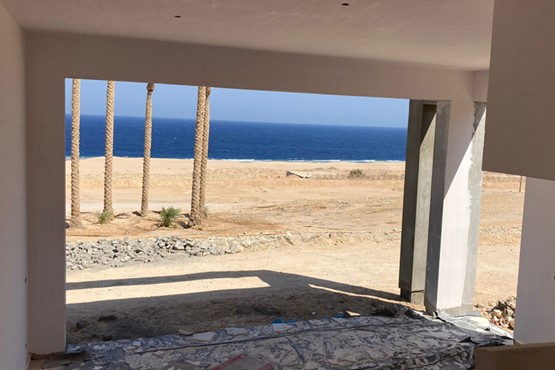 1st Row Villa with Sea view in Azzurra